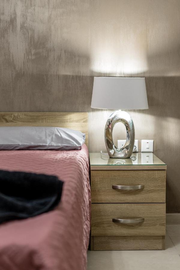 Brand New 3Br Apartment Close To All Amenities セント・ポールズ・ベイ エクステリア 写真
