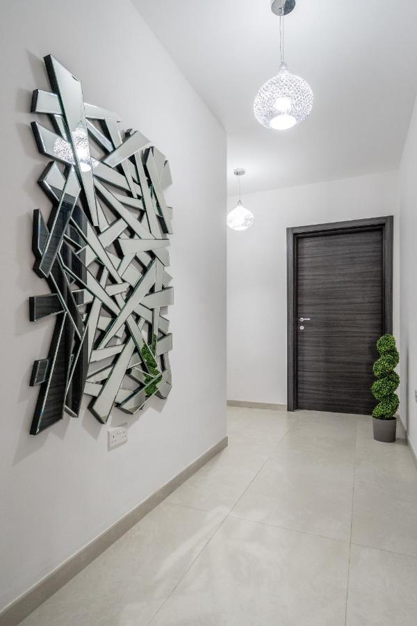 Brand New 3Br Apartment Close To All Amenities セント・ポールズ・ベイ エクステリア 写真